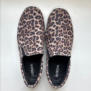 Leopard Print Slip-On Shoes